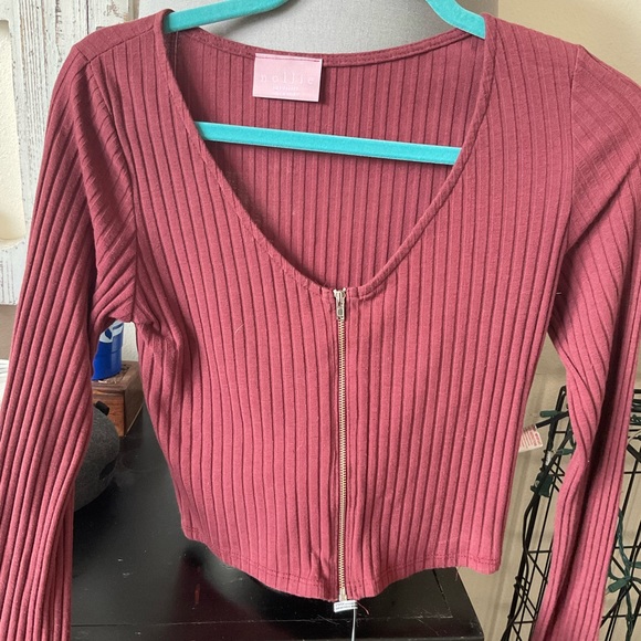 Long sleeve ribbed, front zipper top - Picture 1 of 1